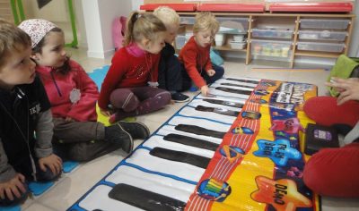 jeu piano enfant